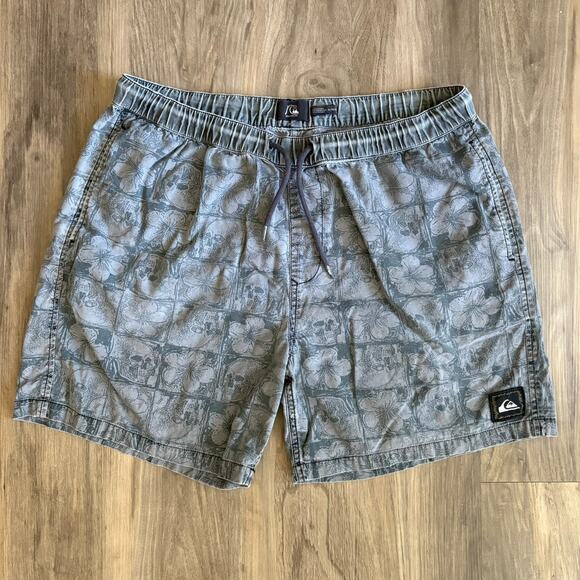 Vintage Quiksilver Shorts Men's Size XL Skull Flower Pattern Gray 36' Waist - Picture 1 of 5